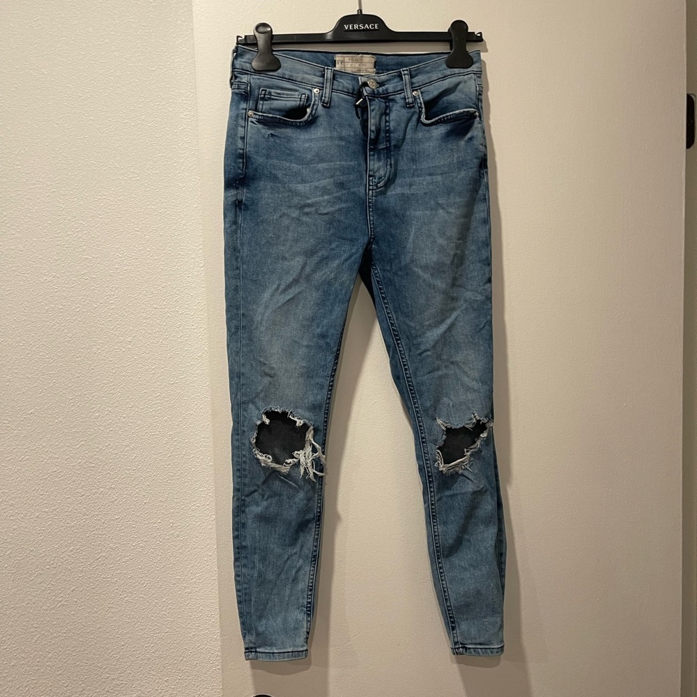 Free people Women's Ripped Blue Skinny Jeans